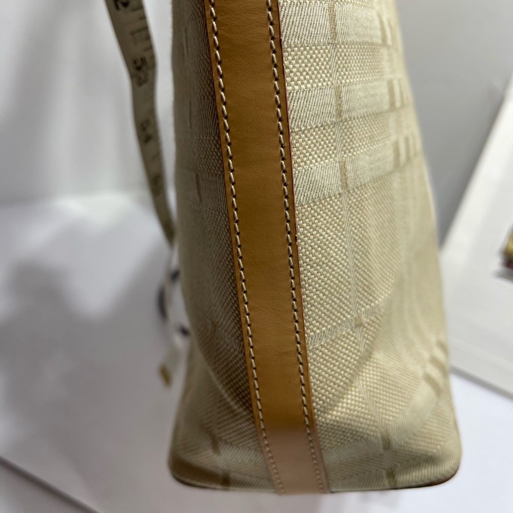 Burberry Hand Bag in Tan color. - Picture 5 of 9